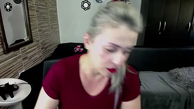 Emma Rizzoo online show from 09.20.25