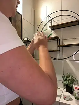 Snapshot of Off__Melonenmandy chatting on 11.25.25 Off Melonenmandy online show from 11.25.25