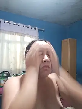 Snapshot of vulgovic_ chatting on 09.20.25 vulgovic online show from 09.20.25