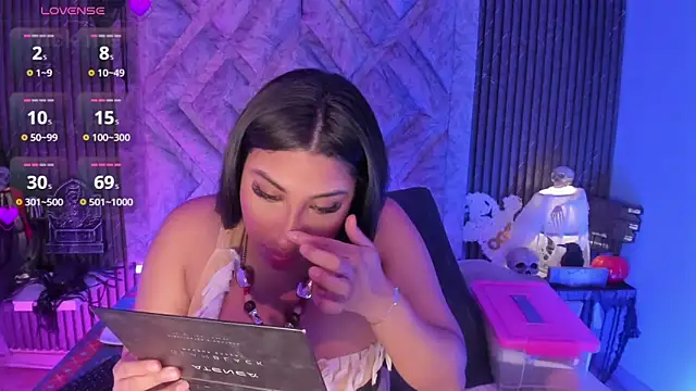 Snapshot of CANDYGABYY chatting on 11.01.25 CANDYGABYY online show from 11.01.25