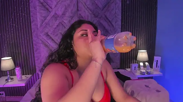 Snapshot of CANDYGABYY chatting on 11.11.25 CANDYGABYY online show from 11.11.25