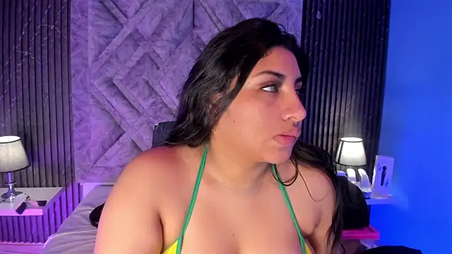 Snapshot of CANDYGABYY chatting on 11.14.25 CANDYGABYY online show from 11.14.25