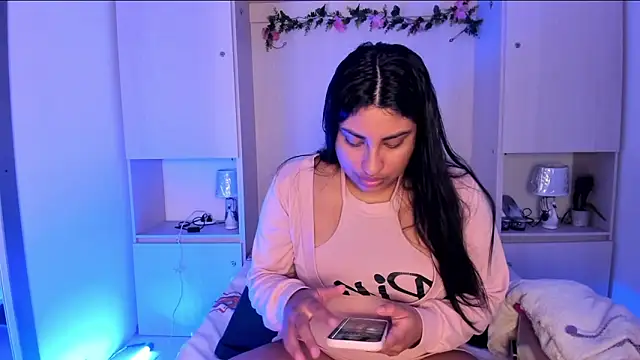 Snapshot of CANDYGABYY chatting on 05.05.26 CANDYGABYY online show from 05.05.26