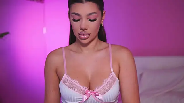 NatyDesiree online show from 02.25.25