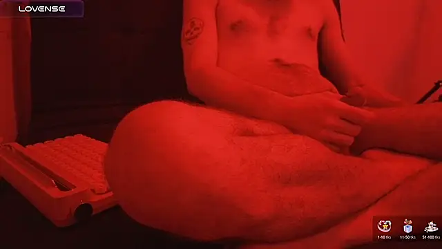 pantslesstraveler plt online show from 01.04.25