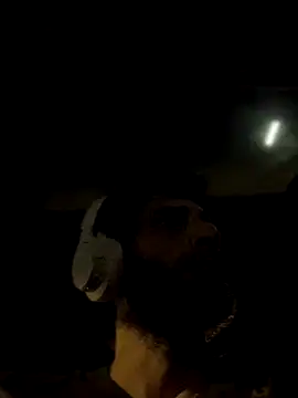 pantslesstraveler plt online show from 09.27.25