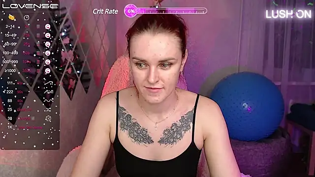 Snapshot of Bella__Swoon chatting on 01.01.25 Bella  Swoon online show from 01.01.25
