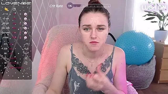 Snapshot of Bella__Swoon chatting on 02.17.25 Bella  Swoon online show from 02.17.25