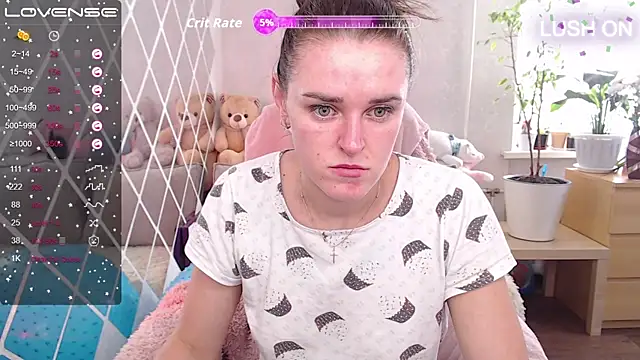Snapshot of Bella__Swoon chatting on 09.15.25 Bella  Swoon online show from 09.15.25