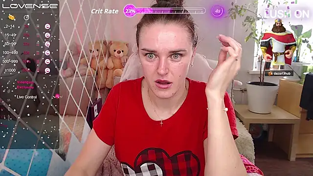 Snapshot of Bella__Swoon chatting on 09.20.25 Bella  Swoon online show from 09.20.25