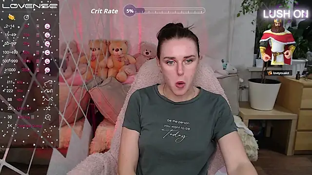 Snapshot of Bella__Swoon chatting on 09.27.25 Bella  Swoon online show from 09.27.25