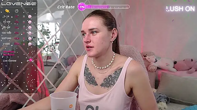 Snapshot of Bella__Swoon chatting on 10.05.25 Bella  Swoon online show from 10.05.25