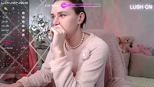Snapshot of Bella__Swoon chatting on 10.09.25 Bella  Swoon online show from 10.09.25