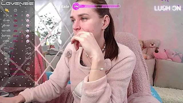 Snapshot of Bella__Swoon chatting on 10.10.25 Bella  Swoon online show from 10.10.25