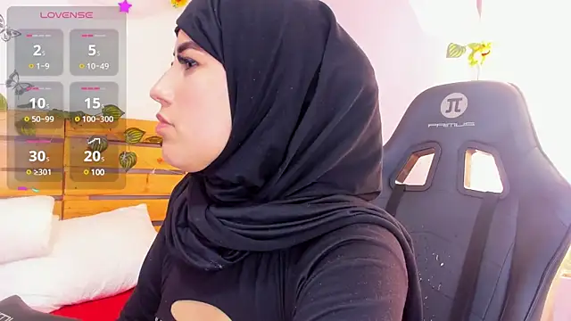amira nazer online show from 02.25.25