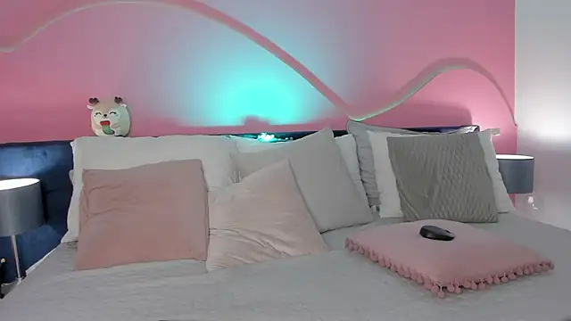 Alaia Manson online show from 03.06.25