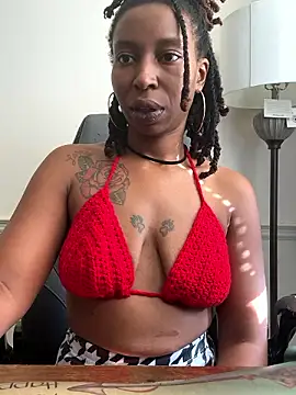 LeyaHoneybuns online show from 12.02.24