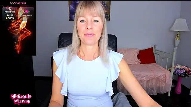 Snapshot of Anita_Tayson chatting on 12.17.24 Anita Tayson online show from 12.17.24