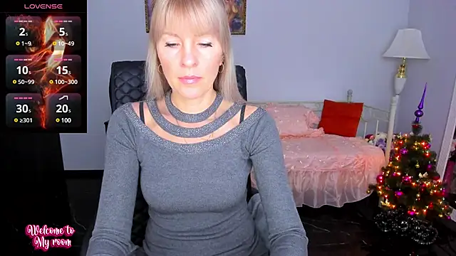 Snapshot of Anita_Tayson chatting on 12.24.24 Anita Tayson online show from 12.24.24