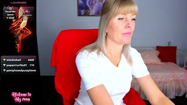 Snapshot of Anita_Tayson chatting on 02.25.25 Anita Tayson online show from 02.25.25