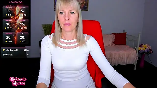 Snapshot of Anita_Tayson chatting on 03.11.25 Anita Tayson online show from 03.11.25