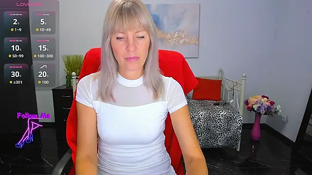 Snapshot of Anita_Tayson chatting on 09.10.25 Anita Tayson online show from 09.10.25