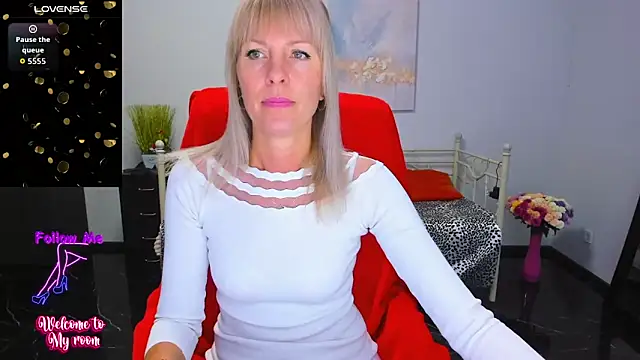 Snapshot of Anita_Tayson chatting on 10.03.25 Anita Tayson online show from 10.03.25
