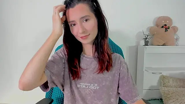 crystalnut online show from 11.20.25