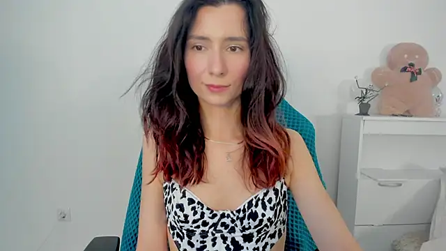 crystalnut online show from 11.23.25