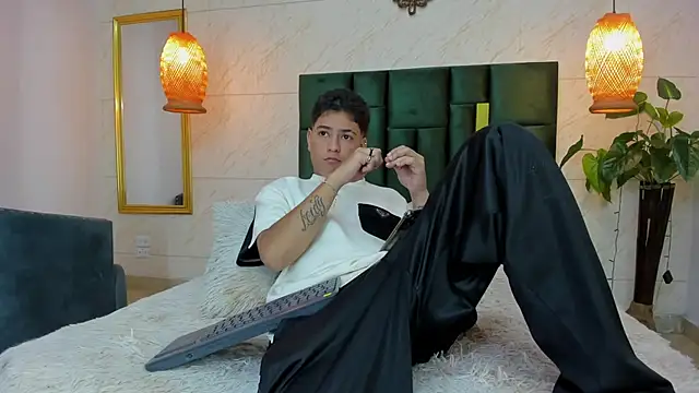 Levy Steve online show from 09.19.25