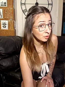 An g elly online show from 11.15.25