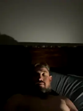 Snapshot of caliguy37 chatting on 10.28.25 caliguy37 online show from 10.28.25