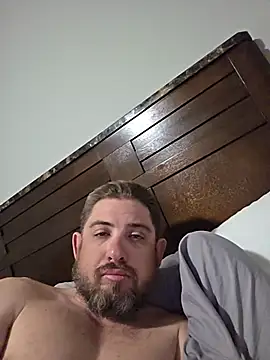 Snapshot of caliguy37 chatting on 05.22.26 caliguy37 online show from 05.22.26