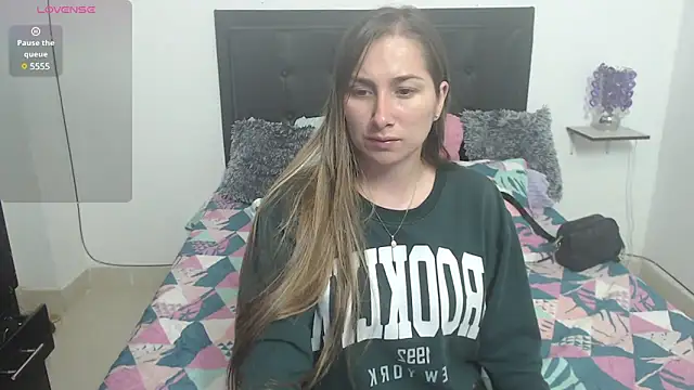 Snapshot of Iris_love18 chatting on 02.26.25 Iris love18 online show from 02.26.25