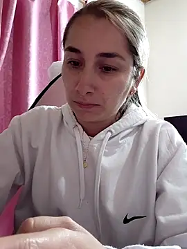 Snapshot of Iris_love18 chatting on 03.19.26 Iris love18 online show from 03.19.26