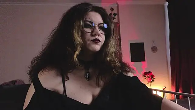 Laura Karamazov online show from 02.10.26