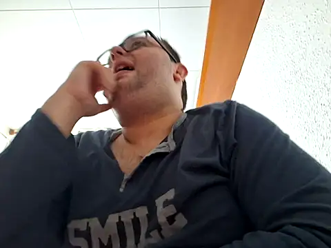 Snapshot of Javier_bear chatting on 01.12.25 Javier bear online show from 01.12.25
