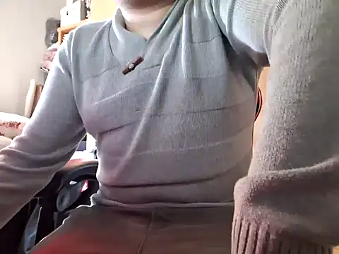 Snapshot of Javier_bear chatting on 01.29.25 Javier bear online show from 01.29.25