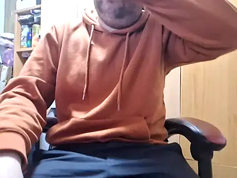 Snapshot of Javier_bear chatting on 02.19.25 Javier bear online show from 02.19.25