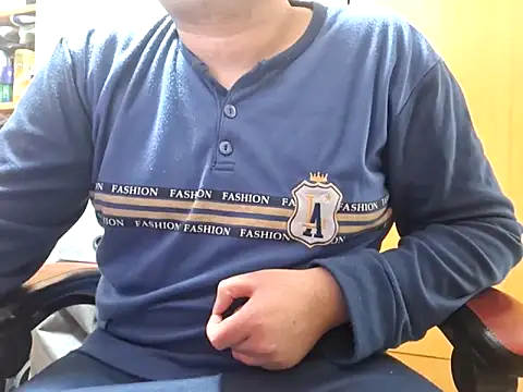 Snapshot of Javier_bear chatting on 02.28.25 Javier bear online show from 02.28.25