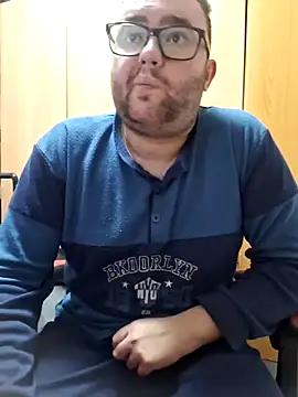Snapshot of Javier_bear chatting on 03.11.25 Javier bear online show from 03.11.25