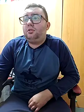 Snapshot of Javier_bear chatting on 03.21.25 Javier bear online show from 03.21.25