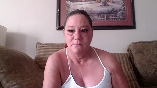 Snapshot of LexxiLeeds chatting on 05.18.26 LexxiLeeds online show from 05.18.26