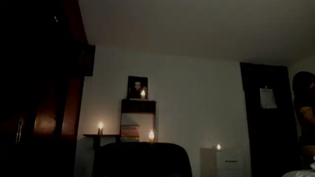 Snapshot of Lucyerobbie chatting on 04.25.26 Lucyerobbie online show from 04.25.26