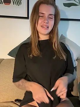 EmiliaCatalina online show from 09.08.25