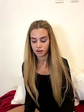 EmiliaCatalina online show from 10.21.25