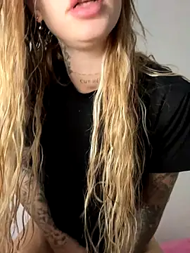 EmiliaCatalina online show from 10.24.25