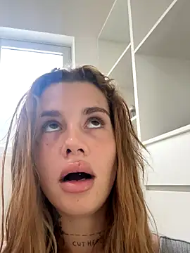 EmiliaCatalina online show from 10.30.25