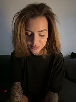 EmiliaCatalina online show from 02.14.26