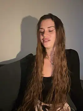 EmiliaCatalina online show from 05.28.26